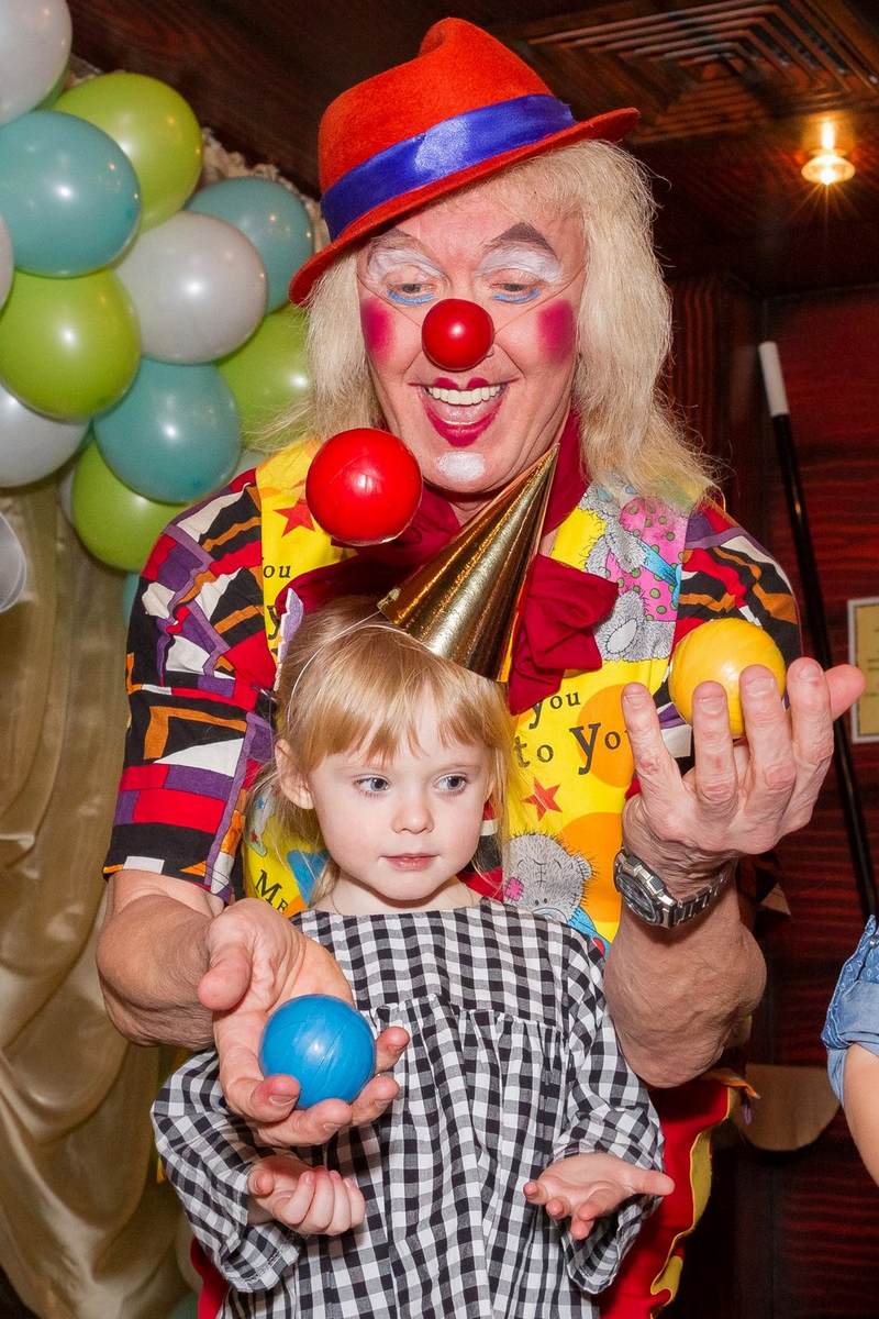 Клоун Юрик. Жонглирование